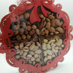 Подарочный набор орехов № 1 в деревянной упаковке (200-250)г оптом