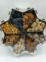 Подарочный набор орехов № 5 в деревянной упаковке (200-250)г оптом